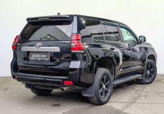 Подержанный автомобиль Toyota Land Cruiser Prado 2020 года (5 фото)