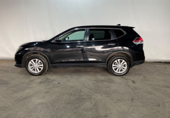 Подержанный автомобиль Nissan X-Trail 2017 года (7 фото)