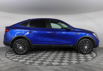 Подержанный автомобиль Renault Arkana 2021 года (4 фото)