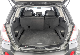 Подержанный автомобиль Opel Antara 2015 года (10 фото)