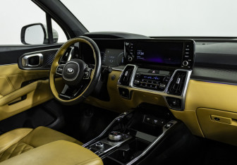 Подержанный автомобиль Kia Sorento 2021 года (9 фото)