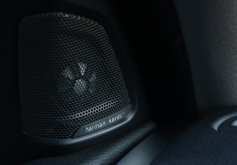 Подержанный автомобиль BMW X5 2014 года (20 фото)