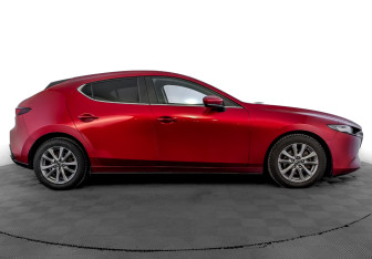 Подержанный автомобиль Mazda 3 Hatchback 2019 года (4 фото)