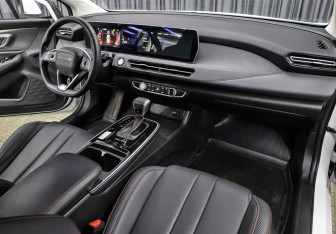 Подержанный автомобиль BAIC U5 Plus 2023 года (11 фото)