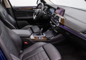 Подержанный автомобиль BMW X3 2019 года (9 фото)