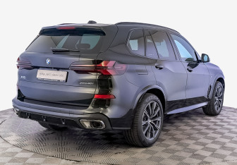 Новый BMW X5 2025 (2 фото)