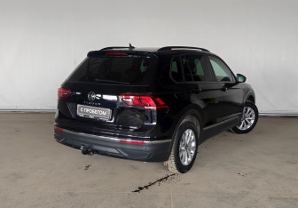 Подержанный автомобиль Volkswagen Tiguan 2021 года (5 фото)