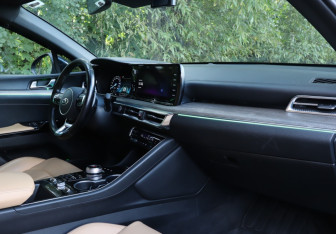Подержанный автомобиль Kia K5 2020 года (9 фото)