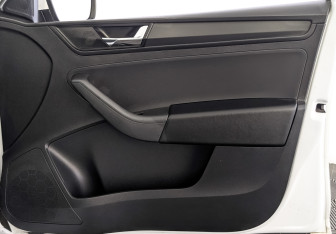 Подержанный автомобиль Skoda Rapid Liftback 2021 года (25 фото)