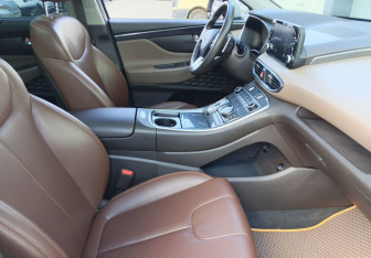 Подержанный автомобиль Hyundai Santa Fe 2022 года (12 фото)