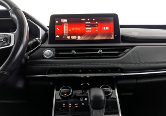 Подержанный автомобиль Chery Tiggo 8 2020 года (17 фото)