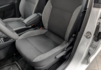 Подержанный автомобиль Skoda Rapid Liftback 2022 года (19 фото)