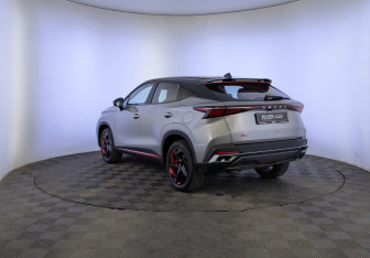 Подержанный автомобиль Omoda C5 2023 года (7 фото)