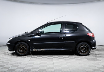 Подержанный автомобиль Peugeot 206 Hatchback 2007 года (8 фото)