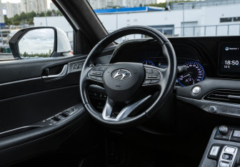Подержанный автомобиль Hyundai Palisade 2022 года (10 фото)