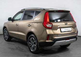 Подержанный автомобиль Geely Emgrand X7 2020 года (7 фото)
