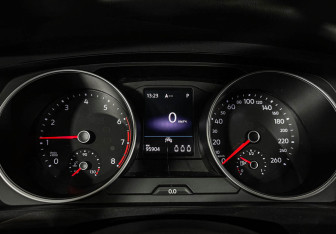 Подержанный автомобиль Volkswagen Tiguan 2021 года (11 фото)