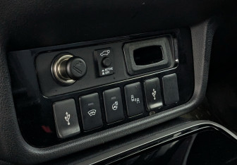 Подержанный автомобиль Mitsubishi Outlander 2020 года (19 фото)