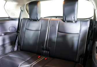 Подержанный автомобиль Infiniti QX60 2016 года (14 фото)