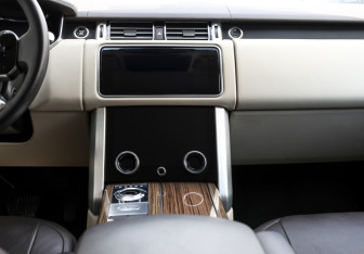 Подержанный автомобиль Land Rover Range Rover 2018 года (15 фото)