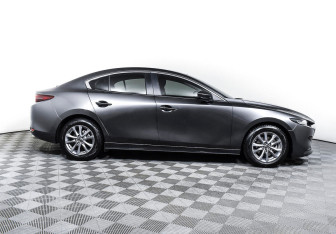 Подержанный автомобиль Mazda 3 Sedan 2019 года (4 фото)