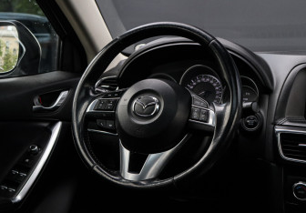 Подержанный автомобиль Mazda CX-5 2015 года (11 фото)