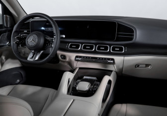 Подержанный автомобиль Mercedes-Benz GLE 2020 года (12 фото)