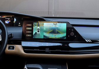 Подержанный автомобиль Changan UNI-K 2023 года (12 фото)