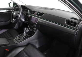 Подержанный автомобиль Skoda Superb Liftback 2018 года (10 фото)