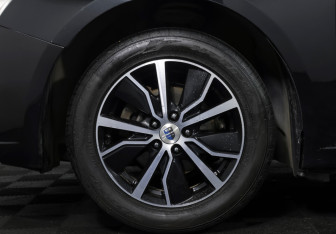 Подержанный автомобиль Chevrolet Cruze Sedan 2012 года (18 фото)