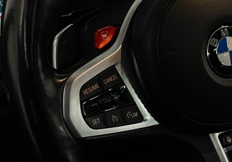 Подержанный автомобиль BMW X5 M 2020 года (18 фото)