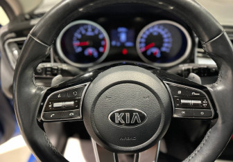 Подержанный автомобиль Kia Ceed Hatchback 2019 года (10 фото)