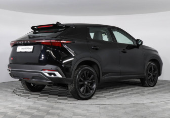 Подержанный автомобиль Omoda C5 2024 года (5 фото)