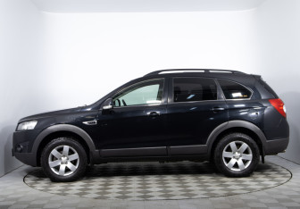 Подержанный автомобиль Chevrolet Captiva 2012 года (8 фото)