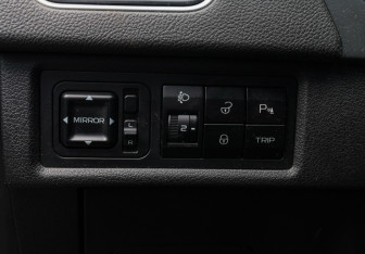 Подержанный автомобиль Geely Emgrand X7 2019 года (12 фото)
