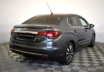 Подержанный автомобиль Citroen C4 Sedan 2016 года (3 фото)