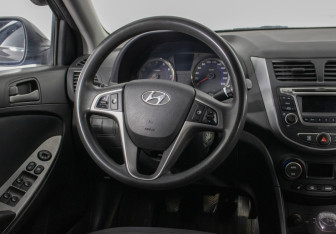 Подержанный автомобиль Hyundai Solaris Sedan 2016 года (15 фото)