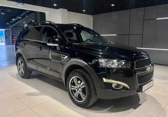 Подержанный автомобиль Chevrolet Captiva 2012 года (3 фото)