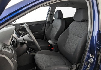 Подержанный автомобиль Hyundai Solaris Hatchback 2016 года (10 фото)