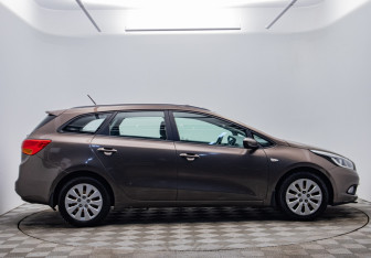 Подержанный автомобиль Kia Ceed Wagon 2014 года (4 фото)