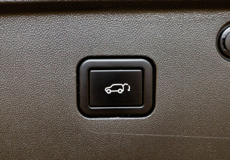 Подержанный автомобиль Changan UNI-K 2023 года (11 фото)