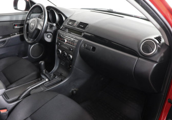 Подержанный автомобиль Mazda 3 Sedan 2007 года (10 фото)