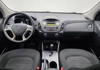 Подержанный автомобиль Hyundai ix35 2015 года (11 фото)