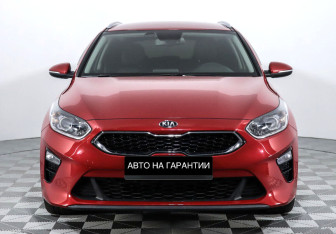 Подержанный автомобиль Kia Ceed Wagon 2019 года (2 фото)