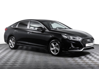 Подержанный автомобиль Hyundai Sonata 2019 года (3 фото)
