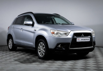 Подержанный автомобиль Mitsubishi ASX 2011 года (3 фото)