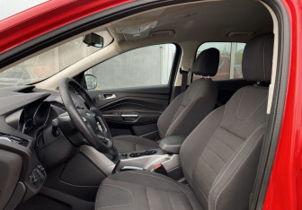 Подержанный автомобиль Ford Kuga 2014 года (19 фото)