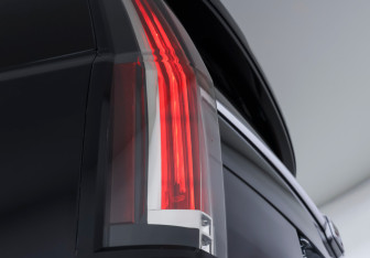 Подержанный автомобиль Cadillac Escalade Suv 2018 года (29 фото)