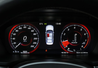 Подержанный автомобиль Volvo S60 2019 года (14 фото)