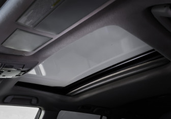 Подержанный автомобиль Toyota Land Cruiser Prado 2014 года (18 фото)